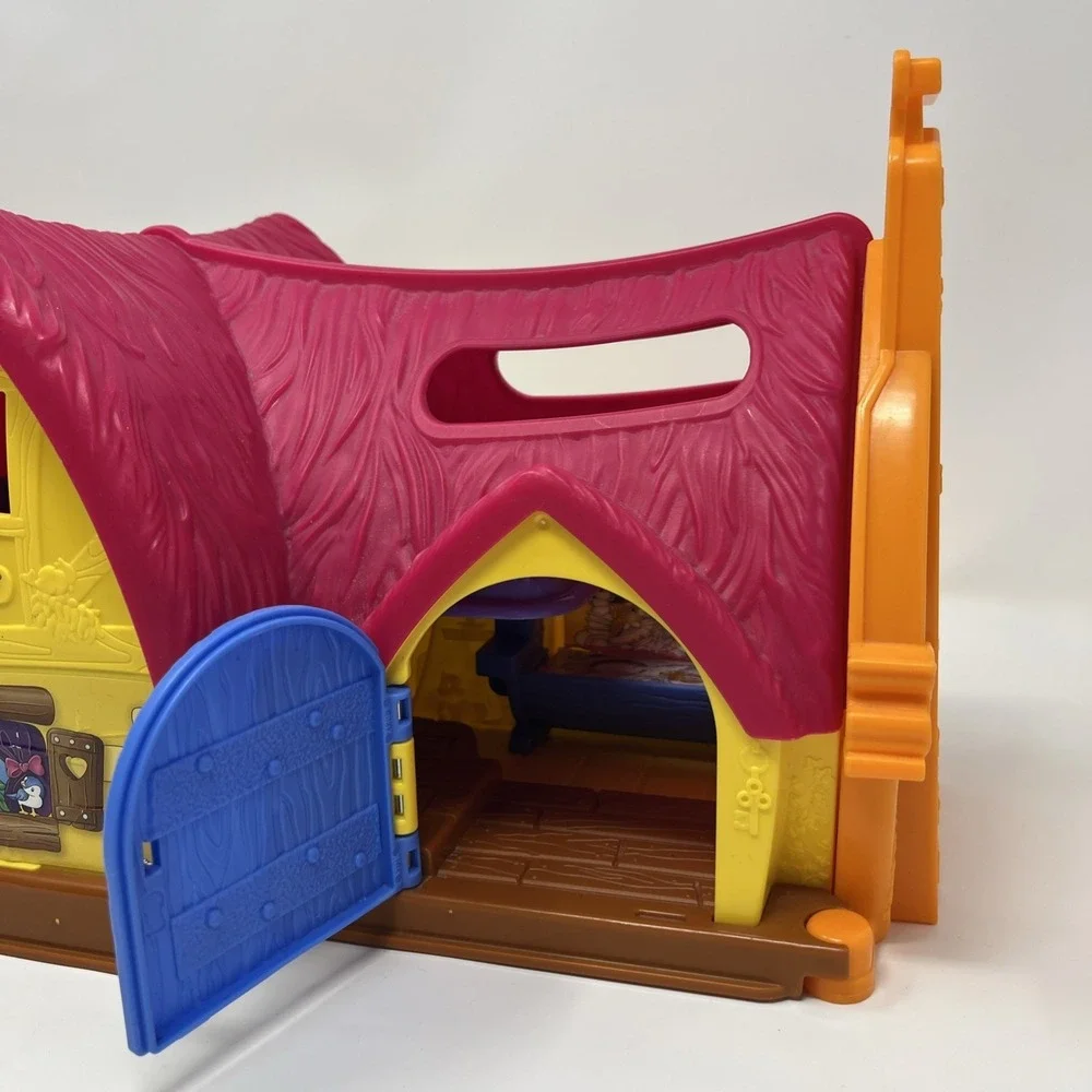 Fisher Price Little People Disney Snow White Cottage Music Works Playset Only